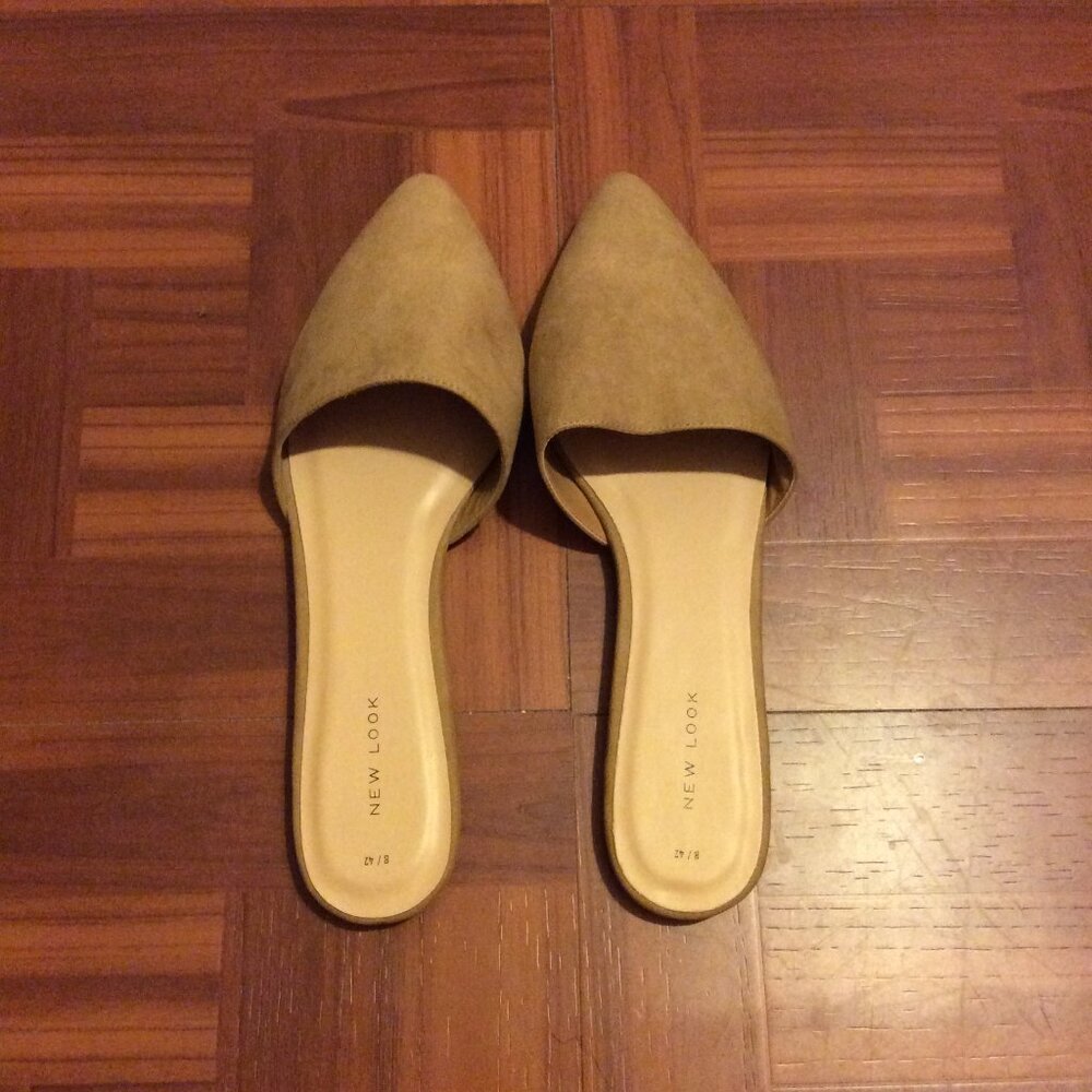 Tan Flat pointed toe mule